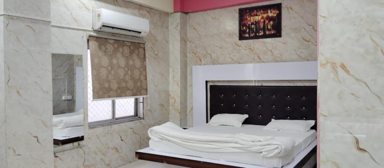 Hotel Shri Sai International, Sitamarhi Dumra Esterno foto