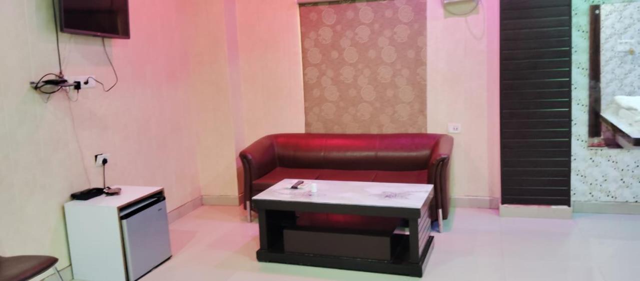 Hotel Shri Sai International, Sitamarhi Dumra Esterno foto