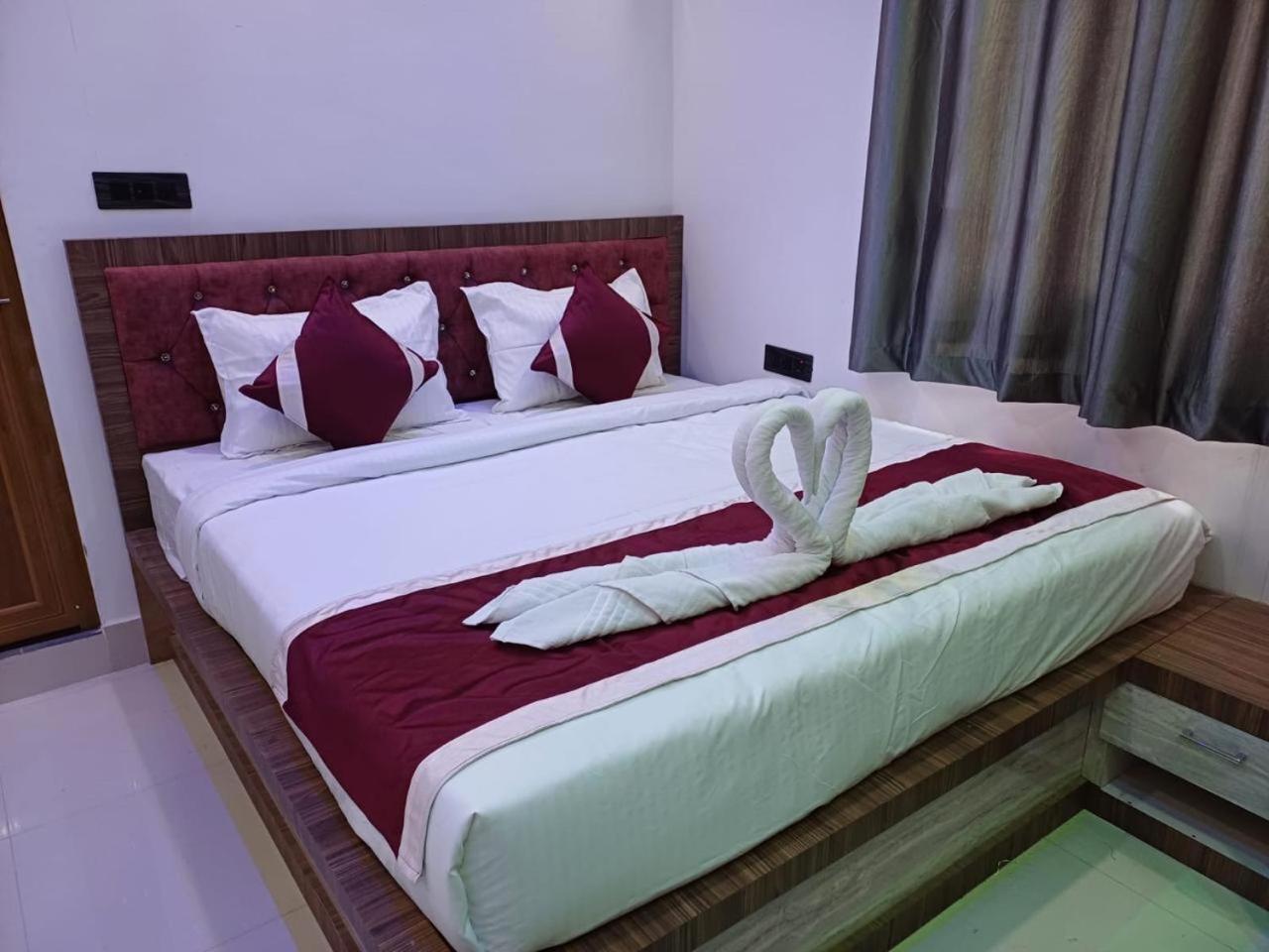Hotel Shri Sai International, Sitamarhi Dumra Esterno foto