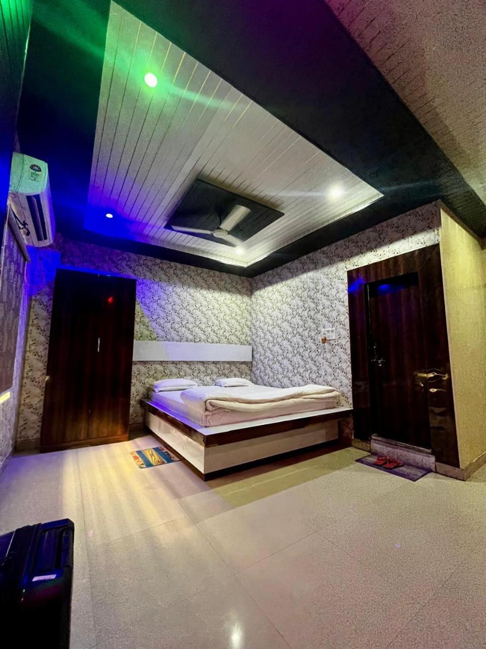 Hotel Shri Sai International, Sitamarhi Dumra Esterno foto